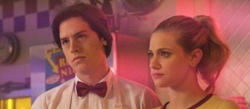 Cole Sprouse and Lili Reinhart play Jughead and Betty on "Riverdale." (Image Credit: The CW/YouTube screencap)