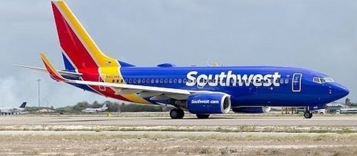 Southwest Airlines provides live music for its passengers [Image: SW Central/YouTube screenshot]