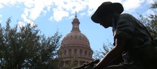 Texas veterans supporting medicinal marijuana. (Image from KXAN/YouTube)