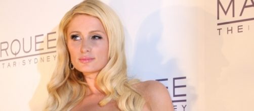 Paris Hilton during a red carpet event [Image Credit: Eva Rinaldi/Wikimedia]