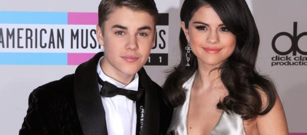 Bieber e la Gomez agli "American Music Awards" nel 2011 Bieber e la Gomez agli "American Music Awards" nel 2011