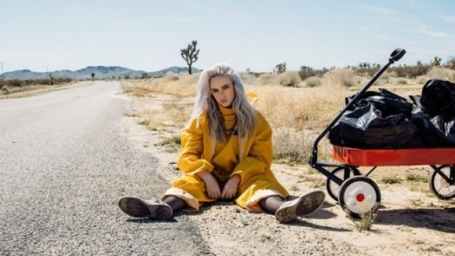 Billie Eilish par Lloyd Pursall