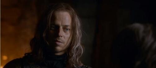 'Game of Thrones' star Tom Wlaschiha reacts to crazy Jaqen H’ghar theory. [Image Credit: HBO/YouTube screencap]