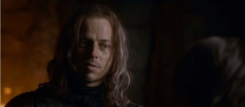 'Game of Thrones' star Tom Wlaschiha reacts to crazy Jaqen H’ghar theory. [Image Credit: HBO/YouTube screencap]
