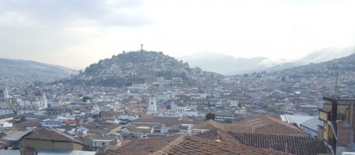 La Virgen del Panecillo presidiendo la ciudad de Quito