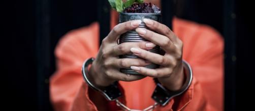 Kapranos PR: Cocktails behind bars at Alcotraz