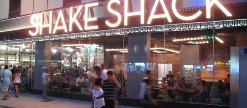 Shake Shack in New York [Image by Shinya / Flickr]