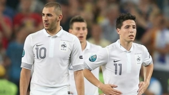 À l'instar de Karim Benzema, Samir Nasri n'entre plus dans les plans du sélectionneur (yahoo.com).
