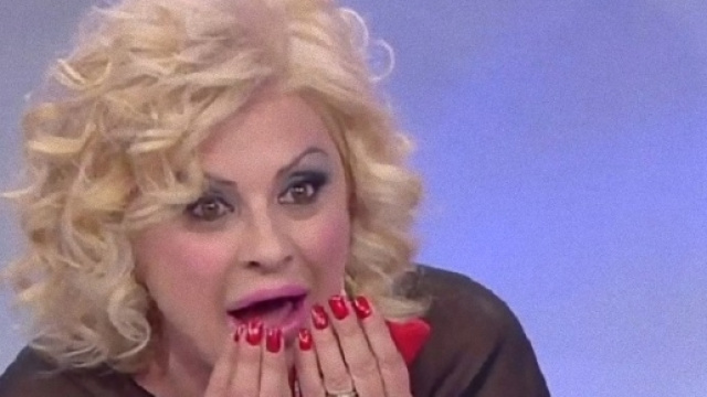 Uomini e Donne: ecco la confessione di Tina Cipollari.