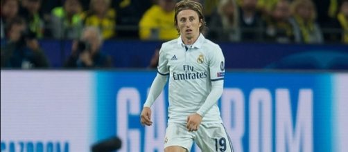 Luka Modric Extends Real Madrid Deal to 2020 - News18 - news18.com
