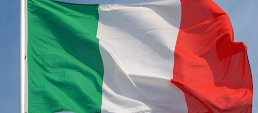Perché in Cirenaica bruciano le bandiere tricolori? - Sputnik Italia - sputniknews.com