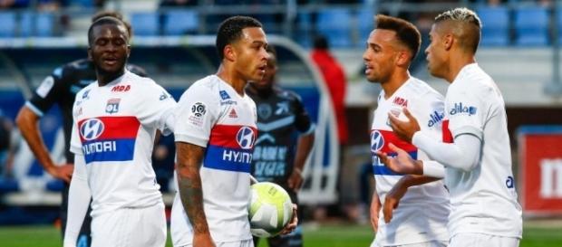Depay et Mariano ne s'entendent pas du tout à l'OL... - madeinfoot.com Depay et Mariano ne s'entendent pas du tout à l'OL... - madeinfoot.com