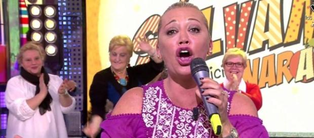 Ha nacido una artista! Belén Esteban canta '¡Que viva España!'. Ha nacido una artista! Belén Esteban canta '¡Que viva España!'.