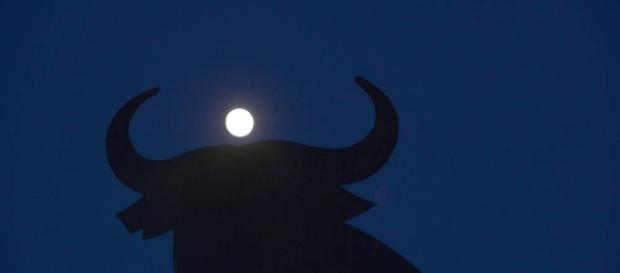 LUNA NUOVA IN TORO, 26 aprile 2017: LA GRANDE PURIFICAZIONE ... - visionealchemica.com LUNA NUOVA IN TORO, 26 aprile 2017: LA GRANDE PURIFICAZIONE ... - visionealchemica.com
