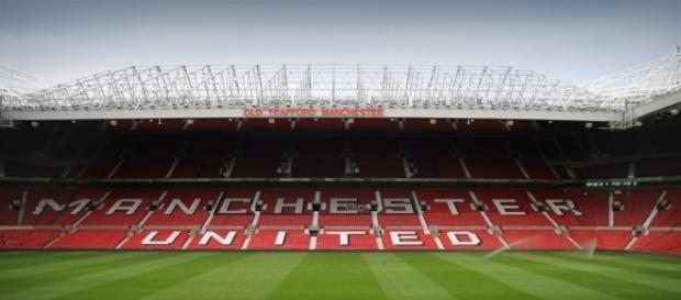 O Benfica procura em Old Trafford os primeiros pontos na Liga dos Campeões O Benfica procura em Old Trafford os primeiros pontos na Liga dos Campeões