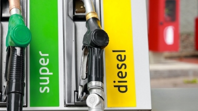 In arrivo un cospicuo aumento della benziona | foto corrierenazionale.it |