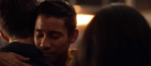 Wally West leaves Central City in 'The Flash' season 4 episode 3. [Image Credit:Flash Rahbbit/Youtube]