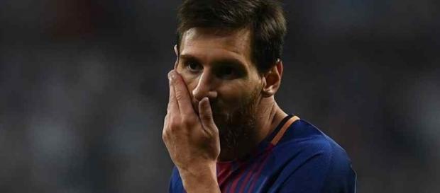 Lionel Messi está farto de André Gomes. Lionel Messi está farto de André Gomes.