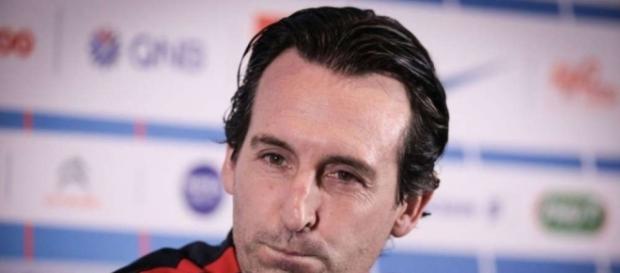 Unai Emery a t-il les épaules pour le PSG ? Unai Emery a t-il les épaules pour le PSG ?