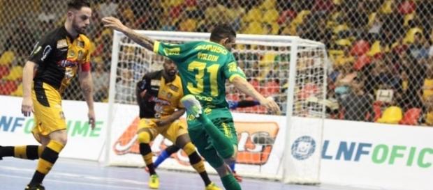 Valdin marcou três gols em Sorocaba Valdin marcou três gols em Sorocaba