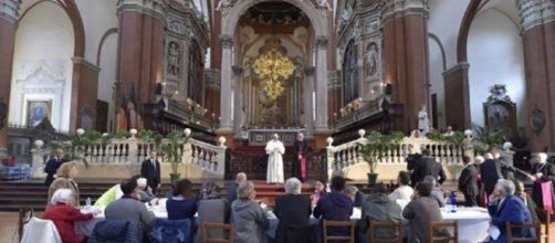 Bologna, pranzo con Papa Francesco ed evasione: due detenuti ricercati