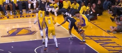 Lonzo Ball sprained his left ankle versus the Nuggets -- Ximo Pierto via YouTube