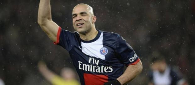 Alex très surpris par la décision d'un joueur du PSG - Le Parisien Alex très surpris par la décision d'un joueur du PSG - Le Parisien