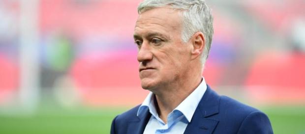 Equipe de France - EdF : Pourquoi il zappe Benzema ? Deschamps ... - foot01.com Equipe de France - EdF : Pourquoi il zappe Benzema ? Deschamps ... - foot01.com