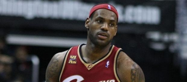 LeBron can now choose his All-Star teammates (via Keith Allison/Wikipedia) LeBron can now choose his All-Star teammates (via Keith Allison/Wikipedia)