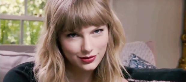 Taylor Swift sent out a sympathetic tweet to those affected by the Las Vegas massacre. (image source: Taylor Swift Plus/YouTube) Taylor Swift sent out a sympathetic tweet to those affected by the Las Vegas massacre. (image source: Taylor Swift Plus/YouTube)