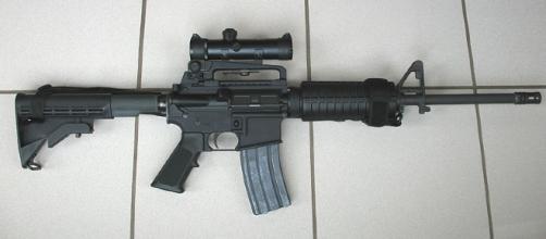AR-15 rifle (Image - Stag1500 wikimedia commons)