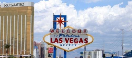The Las Vegas Sign (Image credit – Kcferret – Wikimedia Commons)