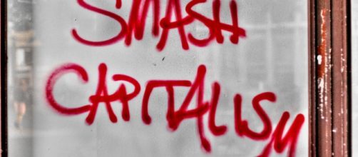 Vandalism and stupidity. Smash before replacing with anything? (Commonswikimedia.org)