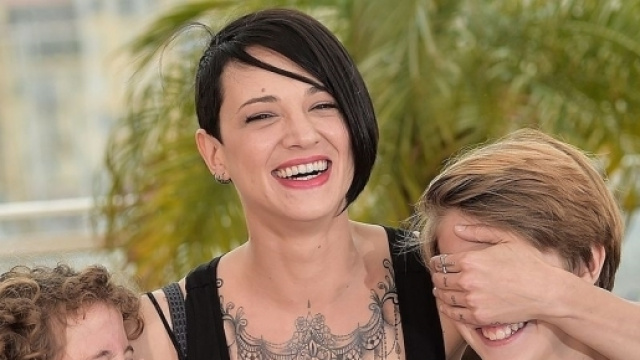 Asia Argento dice arrivederci all'Italia