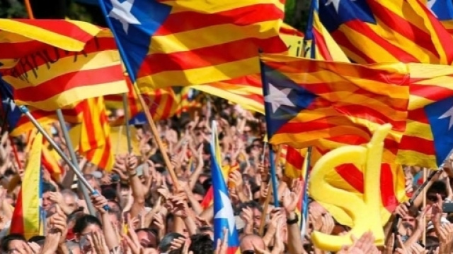 La Catalogna scende in piazza per l'indipendenza