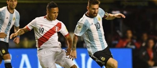 Argentina-Perù: contrasto tra Yotun e Messi