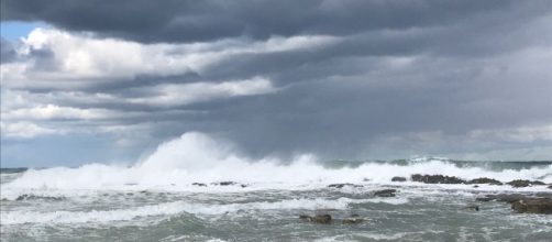 Spettacolare foto del mare in tempesta.