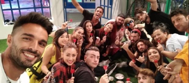 Gran Hermano Revolution continúa su hundimiento pese al 24 horas. Gran Hermano Revolution continúa su hundimiento pese al 24 horas.