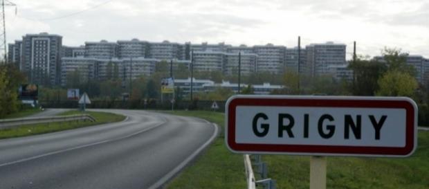 La violence diminue-t-elle dans le quartier de La Grande Borne à Grigny ? La violence diminue-t-elle dans le quartier de La Grande Borne à Grigny ?