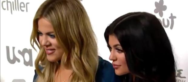 ‘Pregnant’ Khloe Kardashian places protective hand on belly--Image credit: Entertainment Tonight/YouTube screenshot ‘Pregnant’ Khloe Kardashian places protective hand on belly--Image credit: Entertainment Tonight/YouTube screenshot