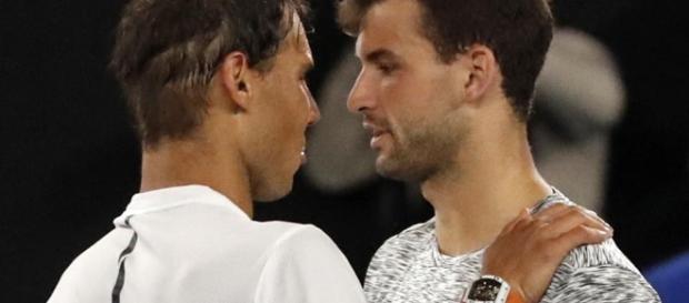 Rafael Nadal vs Grigor Dimitrov em um jogo da Australian Open Rafael Nadal vs Grigor Dimitrov em um jogo da Australian Open
