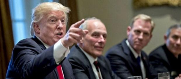 Trump a convocat generalii săi de top amenințând din nou Coreea de Nord și Iranul - Foto: www.express.co.uk Trump a convocat generalii săi de top amenințând din nou Coreea de Nord și Iranul - Foto: www.express.co.uk