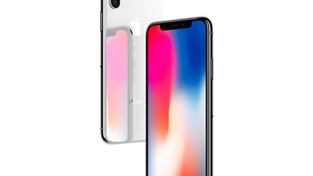 Apple iPhone X, uscita il 3 novembre 2017
