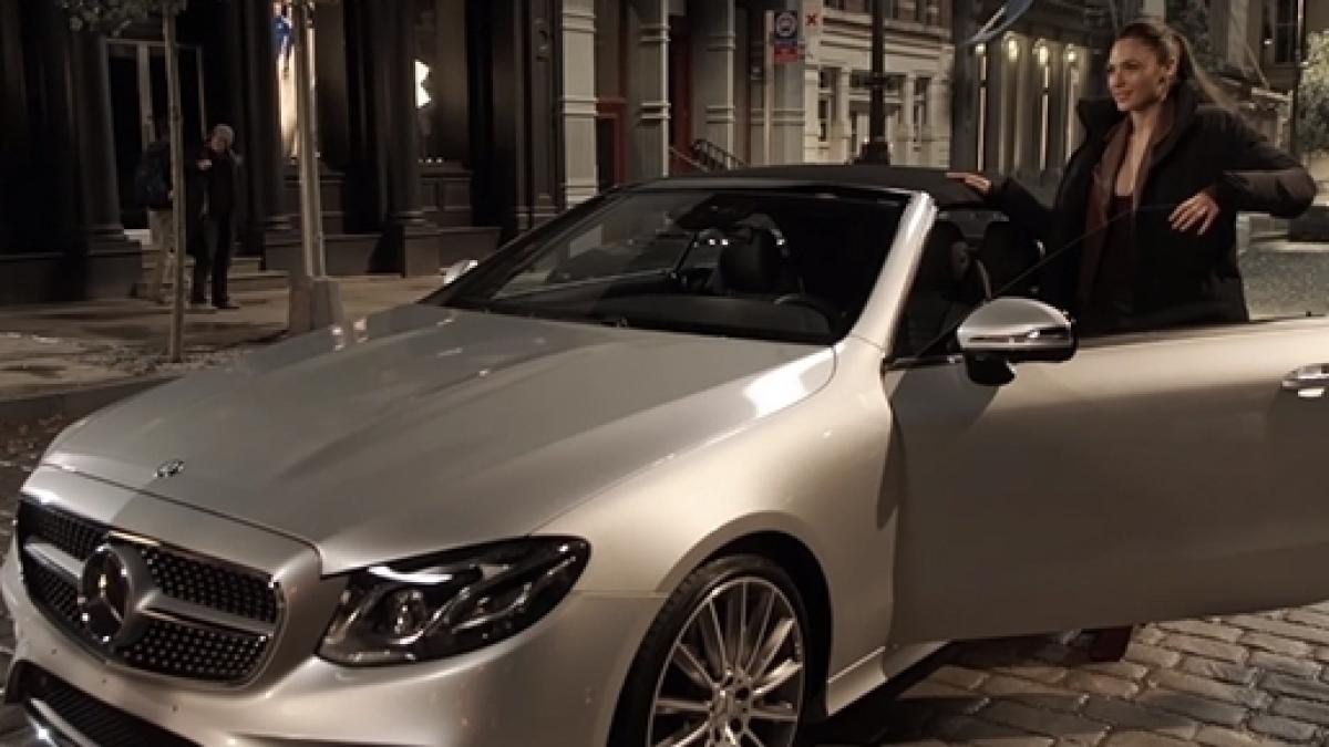 Justice League New Featurette Shows Off Gal Gadot S Mercedes E Class Cabriolet