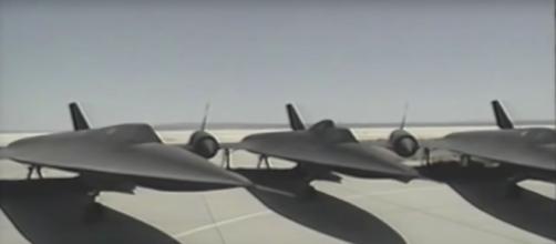4 of the fastest military planes. [Image credit:Logic Earth/YouTube]