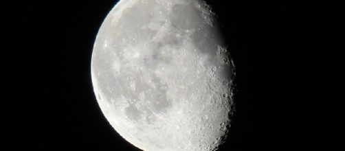 Moon had an atmosphere 3 to 4 billion years ago [Image via Flickr/craig curtner]