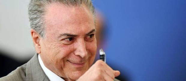 Temer sanciona o projeto de reforma política Temer sanciona o projeto de reforma política