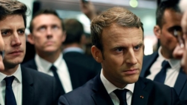 Face &agrave; la fronde du b&acirc;timent, Macron rebouche les fissures ... - liberation.fr