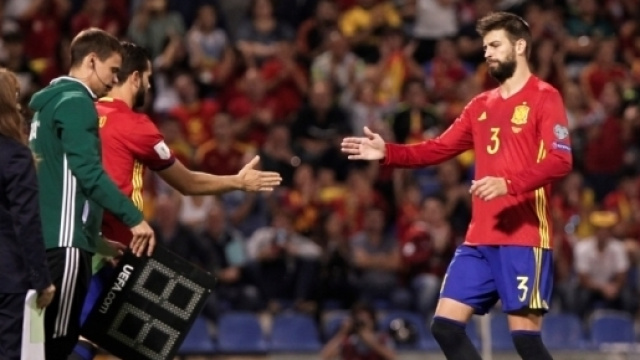 Piqué sifflé puis applaudi lors d'Espagne-Albanie