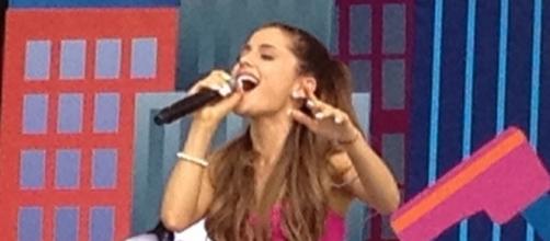 Ariana Grande performs; (Image Credit: Peter Dzubay / Wikimedia Commons)